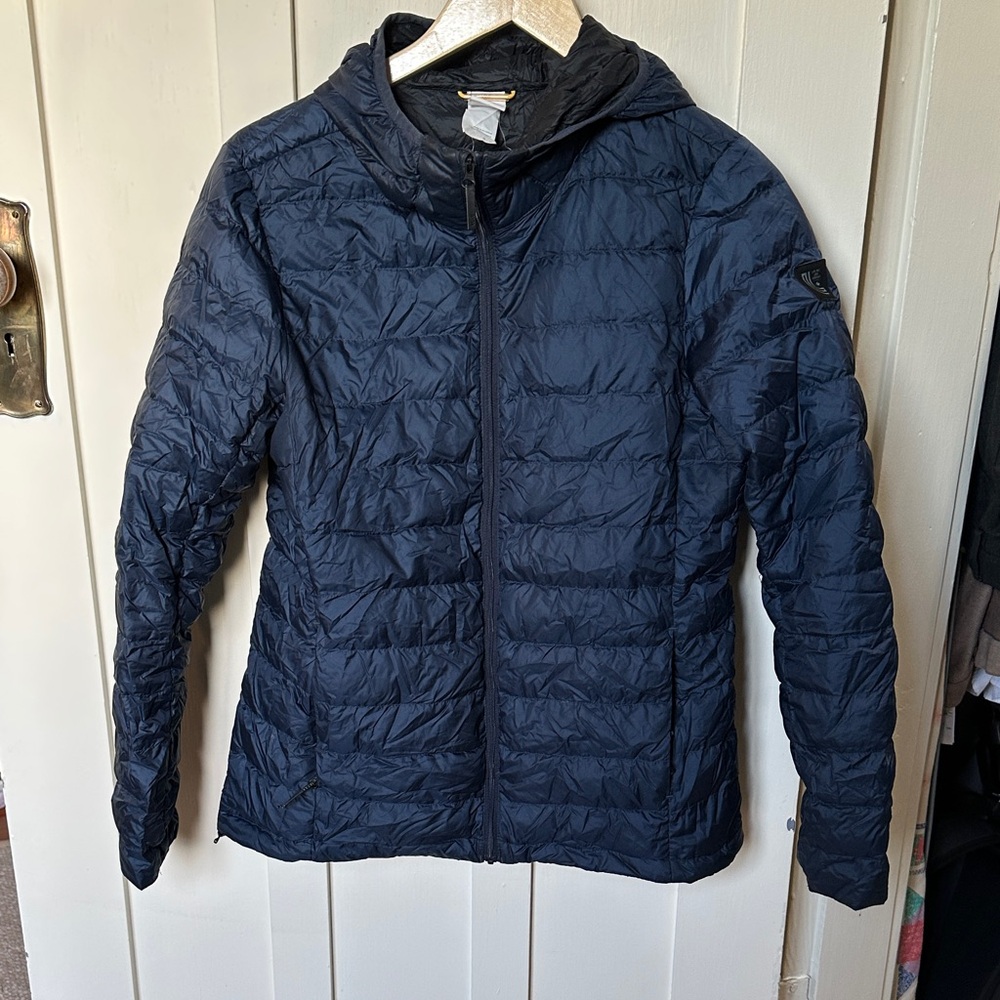 Lole Navy light puffer jacket